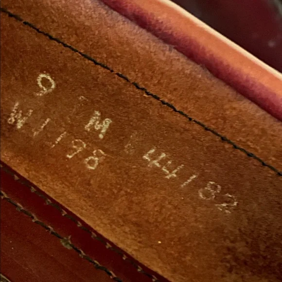 COLE HAAN Tassel Loafers, with fringe,maroon, Leather, Classic 9M EUC - Picture 14 of 17